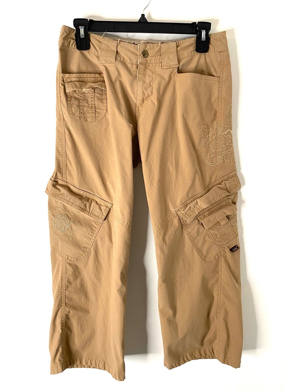 KUHL Embroidered Crop Cargo Pants Khaki Outdoor Hiking Utility